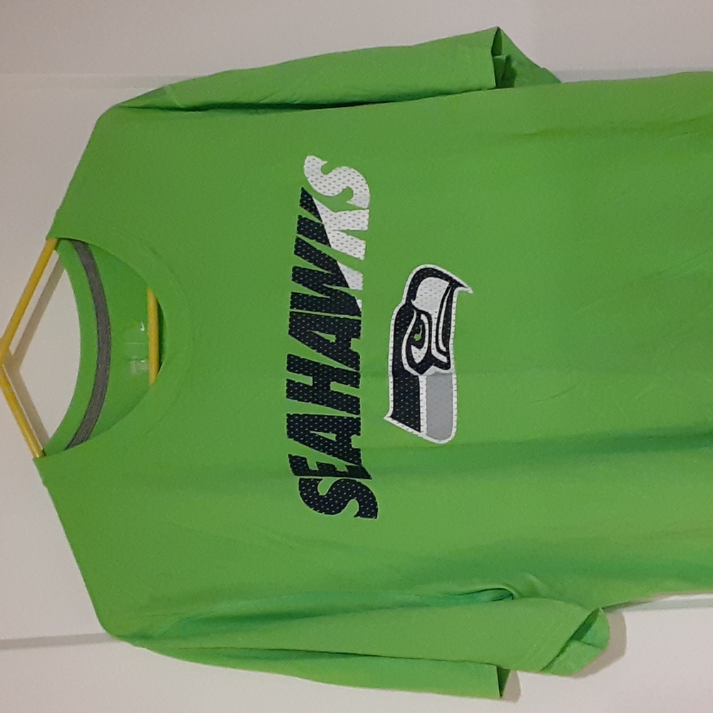 Nike Seahawks Dri-Fit T-Shirt. Size XL. green